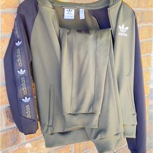 Boys adidas two piece set